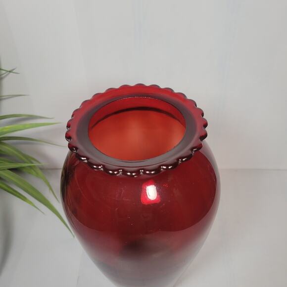 Vintage Ruby Red Glass Flower Vase Anchor Hocking 9" - Picture 3 of 5